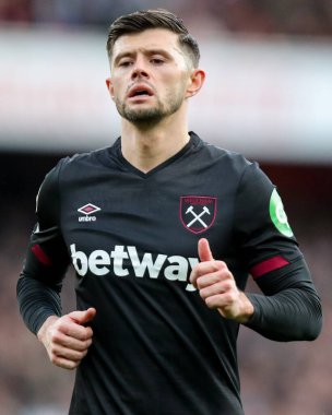 West Ham United takımından Aaron Cresswell, 22 Şubat 2025 'te Birleşik Krallık' taki Emirates Stadyumu 'nda oynanan Premier League maçında Arsenal ile West Ham United karşılaşmasını izledi.