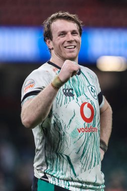 İrlanda 'dan Ryan Baird 2025 Guinness 6 uluslar arası maçta Principality Stadyumu, Cardiff, Birleşik Krallık' ta Galler - Galler maçı, 22 Şubat 2025