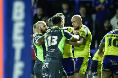 Betfred Süper Lig 2. Raundunda gerginlik tırmandı. Warrington Wolves, Catalans Dragons 'a karşı Luke Littler Stadyumu, Warrington, Birleşik Krallık, 21 Şubat 2025