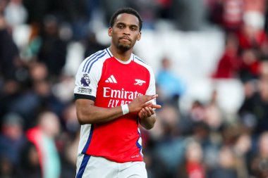 Arsenal 'den Jurrien Timber, 22 Şubat 2025 tarihinde Emirates Stadyumu' nda oynanan Premier League karşılaşması sonrasında takımların yenilgisinin ardından taraftarları kabul etti.