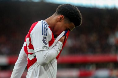 Arsenal 'den Ethan Nwaneri 22 Şubat 2025' te Birleşik Krallık 'taki Emirates Stadyumu' nda oynanan Premier League maçı sırasında sahadan ayrıldı.