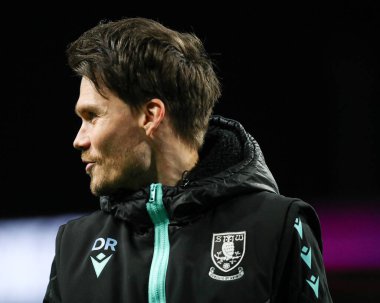 Sheffield Wednesday 'in Danny Rhl teknik direktörü, Burnley ile Sheffield arasındaki 21 Şubat 2025' teki Turf Moor, Burnley 'de oynanan Gökyüzü İddia Şampiyonası maçından önce toprağa geldi.