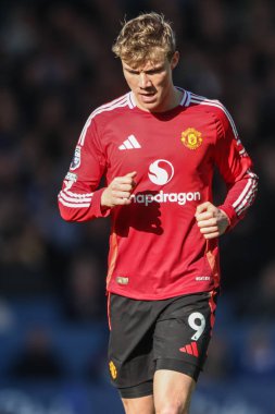 Manchester United takımından Rasmus Hjlund Premier League maçında Everton, Manchester United 'a karşı Goodison Park, Liverpool, Birleşik Krallık' ta 22 Şubat 2025