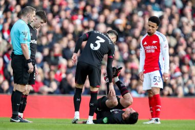 West Ham United takımından Edson Alvarez, 22 Şubat 2025 tarihinde İngiltere 'nin Emirates Stadyumu' nda oynanan Premier League maçında sakatlandı.