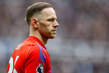 Nottingham Ormanı 'ndan Matz Sels, Premier League maçı sırasında St.James' s Park, Newcastle, İngiltere 'de oynanan Newcastle United - Nottingham Forest maçına bakıyor.