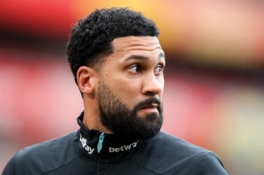 West Ham United takımından Wes Foderingham, 22 Şubat 2025 'te Birleşik Krallık' ın Emirates Stadyumu 'nda oynanan Premier League maçından önce ısınıyor.