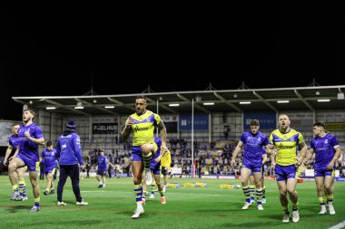 Warrington Wolves takımından Paul Vaughan, maç öncesi ısınma turunda 2. Betfred Süper Ligi karşılaşmasında Warrington Wolves, Catalans Dragons 'a karşı Luke Littler Stadyumu, Warrington, Birleşik Krallık, 21 Şubat 2025