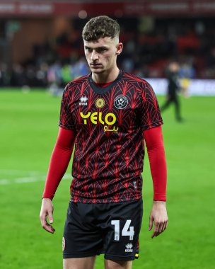 Sheffield United takımından Harrison Burrows, 24 Şubat 2025 'te Sheffield, İngiltere' deki Bramall Lane 'de oynanan Sheffield United - Leeds United maçında maç öncesi ısınma maçında