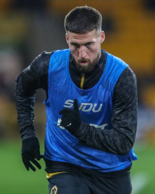 Wolverhampton Wanderers 'dan Matt Doherty Premier League maçında ısınma turunda Wolverhampton Wanderers, Fulham' a karşı Molineux, Wolverhampton, Birleşik Krallık, 25 Şubat 2025 'te