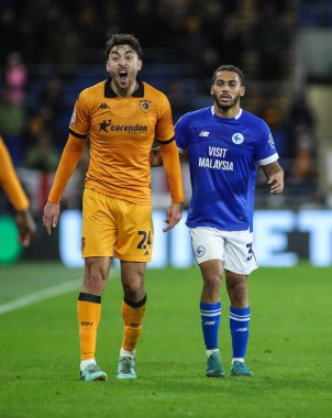 Cardiff City 'den Matt Crooks ve Cardiff City' den Andy Rinomhota, Cardiff City - Hull City maçında, Cardiff City Stadyumu, Birleşik Krallık, 25 Şubat 2025