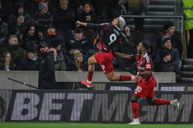 Fulham 'dan Rodrigo Muniz, Premier League maçında Wolverhampton Wanderers, Fulham' a karşı 25 Şubat 2025 'te oynanan Molineux, Wolverhampton, Birleşik Krallık maçında 1-2' lik galibiyet golünü kutluyor.