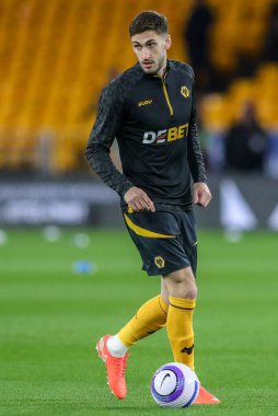 Wolverhampton Wanderers 'dan Santiago Bueno Premier League maçında ısınma turunda Wolverhampton Wanderers, Fulham' a karşı Molineux, Wolverhampton, Birleşik Krallık 'ta, 25 Şubat 2025