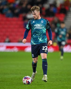 Middlesbrough 'dan Tommy Conway, Stoke City ile Middlesbrough arasındaki 25 Şubat 2025' te oynanan Bet365 Stadyumu 'nda oynanan Gökyüzü İddia Şampiyonası maçında topa vuruyor.