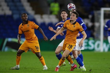 Hull City 'den Kyle Joseph, Cardiff City, Cardiff City Stadyumu' ndaki Cardiff City vs Hull City maçında topu kontrol ediyor.