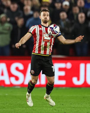 Sheffield United takımından Jack Robinson 24 Şubat 2025 'te Bramall Lane, Sheffield, İngiltere' de oynanan Sheffield United - Leeds United maçında topu kontrol ediyor.