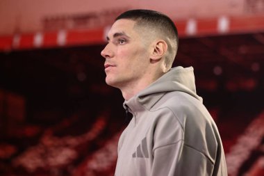 Nottingham Ormanı 'ndan Nikola Milenkovi, Nottingham Forest ile Arsenal arasındaki Premier Lig maçı sırasında İngiltere' nin Nottingham şehrinde 26 Şubat 2025 'te geldi.