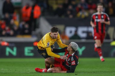 Fulham 'dan Rodrigo Muniz Wolverhampton Wanderers maçında Wolverhampton Wanderers' a karşı Fulham maçında Wolverhampton, Wolverhampton, Birleşik Krallık 'ta 25 Şubat 2025' te faul yaptı.