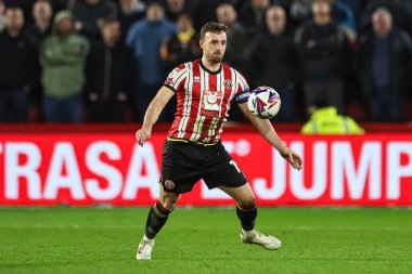 Sheffield United takımından Jack Robinson 24 Şubat 2025 'te Bramall Lane, Sheffield, İngiltere' de oynanan Sheffield United - Leeds United maçında topu kontrol ediyor.