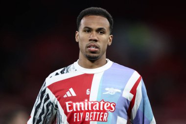 Gabriel of Arsenal Premier League maçı sırasında İngiltere 'nin Nottingham şehrinde oynanan Nottingham Forest-Arsenal maçında ısınma turunda...