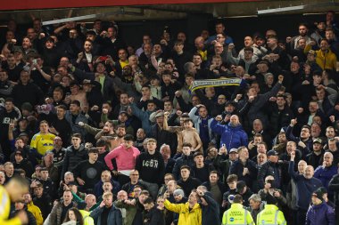 Leeds taraftarı, 24 Şubat 2025 'te İngiltere' de Sheffield Lane, Sheffield United 'a karşı oynanan Sky Bet Şampiyonası maçında yan golü kutluyor.