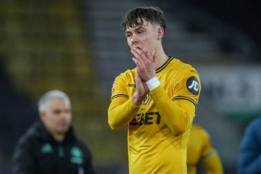 Wolverhampton Wanderers takımından Jrgen Strand Larsen, Premier League maçından sonra taraftarları alkışlıyor. Wolverhampton Wanderers, Fulham 'a karşı Molineux, Wolverhampton, Birleşik Krallık, 25 Şubat 2025