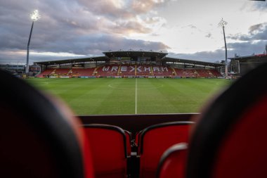 Wrexham 'ın Evi SToK Cae Ras' ın genel görünümü, 26 Şubat 2025 'te SToK Cae Ras, Wrexham, Birleşik Krallık' ta oynanan Vertu Yarı Finali Wrexham vs Peterborough United maçında