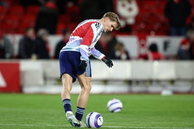 Arsenal 'den Martin degaard Premier League maçı sırasında Nottingham Forest' a karşı Arsenal City Ground, Nottingham, İngiltere 'de 26 Şubat 2025' te oynanan ısınma maçında
