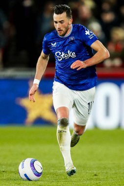 Everton 'dan Jack Harrison Premier Lig karşılaşmasında topla koşuyor Brentford Everton' a karşı Gtech Community Stadyumu, Londra, Birleşik Krallık, 26 Şubat 2025