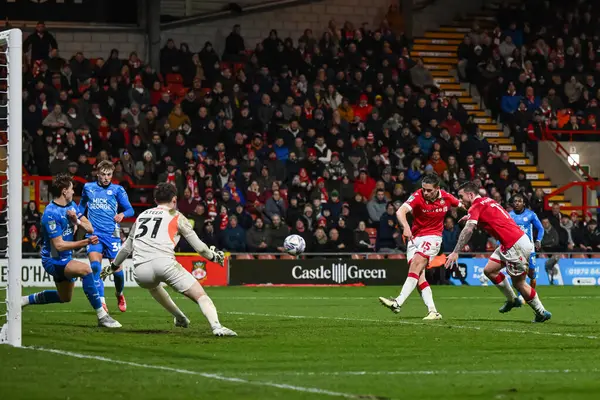 Wrexham 'dan George Dobson, 26 Şubat 2025' te SToK Cae Ras, Wrexham, Birleşik Krallık 'ta oynanan The Vertu Trophy Yarı Finali' nde 2-0 yaptı.
