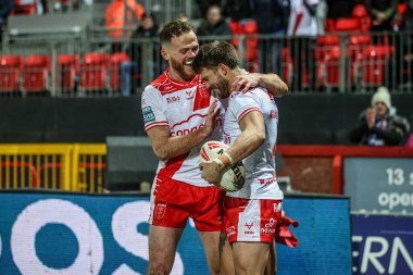 Hull KR 'dan Oliver Gildart, 27 Şubat 2025' te İngiltere 'nin Hull kenti Kingston' daki Sewell Group Craven Park 'ta oynanan Betfred Süper Lig 3. Hull KR-Salford Red Devils karşılaşmasında denemesini kutluyor.