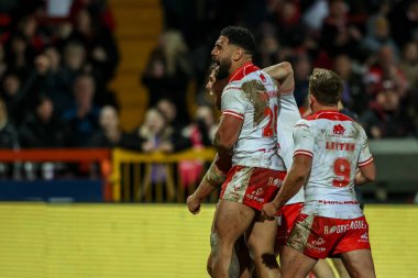Hull KR 'dan Jai Whitbread, 27 Şubat 2025' te İngiltere 'nin Hull kenti Kingston' daki Sewell Group Craven Park 'ta oynanan 3. Hull KR-Salford Red Devils karşılaşmasında denemesini kutluyor.