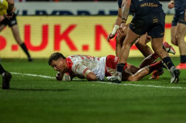 Hull KR 'dan Jai Whitbread, 27 Şubat 2025' te İngiltere 'nin Hull kenti Kingston' daki Sewell Group Craven Park 'ta oynanan Betfred Süper Lig 3. Hull KR, Salford Red Devils maçında bir deneme için sahaya çıkıyor.