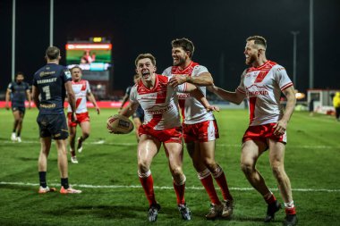 Hull KR 'dan Jack Broadbent, 27 Şubat 2025' te İngiltere 'nin Hull kenti Kingston' daki Sewell Group Craven Park 'ta oynanan Betfred Süper Lig 3. Hull KR-Salford Red Devils karşılaşmasında denemesini kutluyor.