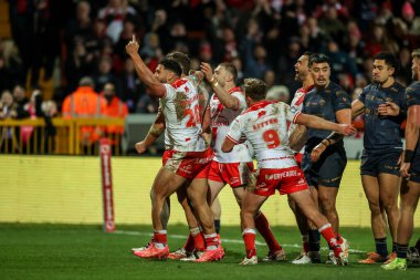 Hull KR 'dan Jai Whitbread, 27 Şubat 2025' te İngiltere 'nin Hull kenti Kingston' daki Sewell Group Craven Park 'ta oynanan 3. Hull KR-Salford Red Devils karşılaşmasında denemesini kutluyor.