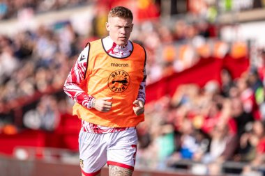 Wrexham AFC 'den James McClean, 1 Mart 2025' te SToK Cae Ras, Wrexham - Bolton Wanderers maçında ısındı.