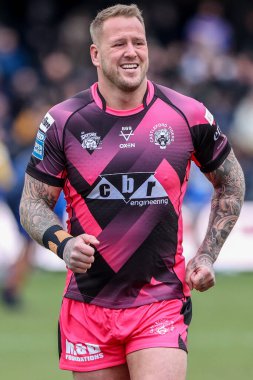 Castleford Tigers 'dan Joe Westerman 2 Mart 2025' te Headingley Stadyumu 'nda oynanan Betfred Süper Lig 3. tur karşılaşmasında ısınma turunda Leeds Gergedan Castleford Tigers' a karşı.