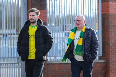 Norwich taraftarları, Blackburn Rovers 'ın Norwich City' e karşı oynadığı 1 Mart 2025 'teki Gökyüzü İddia Şampiyonası maçından önce sahaya indiler.
