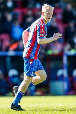 Kristal Saray 'dan Will Hughes, 1 Mart 2025 tarihinde İngiltere' nin Londra kenti Selhurst Park 'ta oynanan 5.