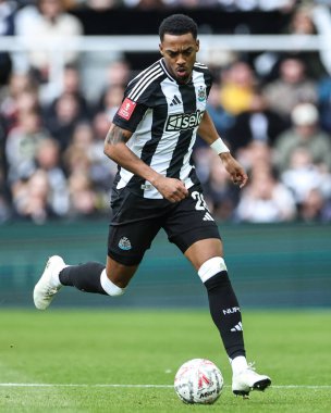 Newcastle United takımından Joe Willock, 2 Mart 2025 'te Birleşik Krallık' taki St. James 's Park' ta oynanan 5.