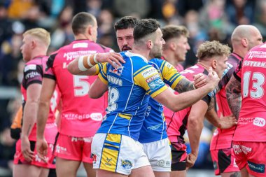 Leeds Rhinos takımından Jake Connor, 2 Mart 2025 'te Leeds Stadyumu' nda oynanan Betfred Süper Lig 3. tur karşılaşmasında Leeds Rhinos ve Castleford Tigers maçını kutluyor.