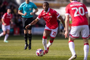 Wrexham 'dan Sebastien Revan, Wrexham - Bolton Wanderers maçında Wrexham - SToK Cae Ras, Wrexham, İngiltere 1 Mart 2025