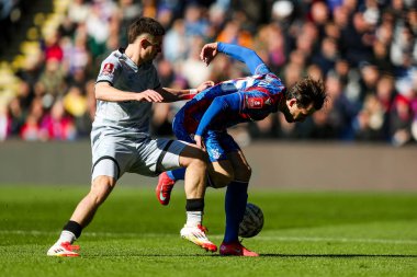 Kristal Saray 'dan Chris Richards, Millwall' dan Camiel Neghli tarafından 1 Mart 2025 tarihinde Selhurst Park, Londra, Birleşik Krallık 'ta oynanan 5.