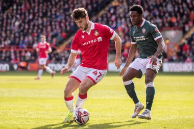 Wrexham AFC 'den Ryan Longman, Wrexham-Bolton Wanderers maçında SToK Cae Ras, Wrexham, İngiltere 1 Mart 2025