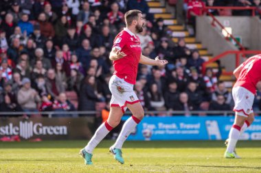 Wrexham AFC 'den Eoghan O' Connell, 1 Mart 2025 'te SToK Cae Ras, Wrexham' da oynanan Wrexham-Bolton Wanderers maçında attığı golün elendiğini gördü.
