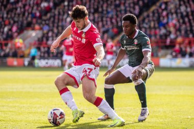 Wrexham AFC 'den Ryan Longman, Wrexham-Bolton Wanderers maçında SToK Cae Ras, Wrexham, İngiltere 1 Mart 2025