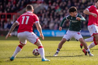 Bolton Wanderers takımından Joel Randall 1 Mart 2025 'te Wrexham' a karşı Bolton Wanderers maçında SToK Cae Ras, Wrexham, İngiltere