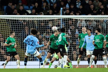 Plymouth Argyle takımından Nikola Kati, 1 Mart 2025 tarihinde Etihad Stadyumu, Manchester, İngiltere 'de oynanan 5.