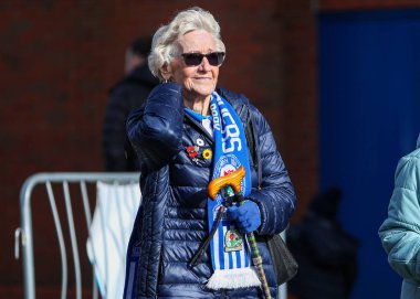 Blackburn taraftarı, Blackburn Rovers 'ın Norwich City' e karşı oynadığı 1 Mart 2025 'teki Sky Bet Şampiyonası maçından önce sahaya geldi.