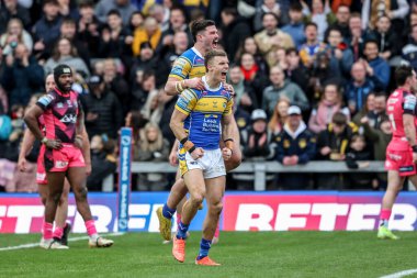 Leeds Rhinos takımından Ash Handley, 2 Mart 2025 'te Leeds Stadyumu' nda oynanan Betfred Süper Lig 3. tur karşılaşmasında Leeds Rhinos ve Castleford Tigers karşılaşmasını kutluyor.