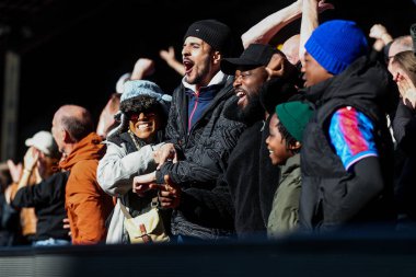 Crystal Palace taraftarları, takımın 1 Mart 2025 'te İngiltere' nin başkenti Londra 'daki Selhurst Park' ta oynanan 5.